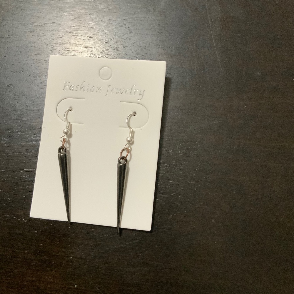 Spike bronze earring